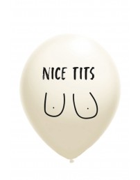 Воздушный шарик белого цвета из латекса с надписью NICE TITS